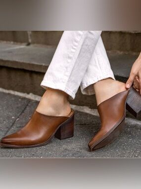 Brown Leather Women’s Block Heel Mules